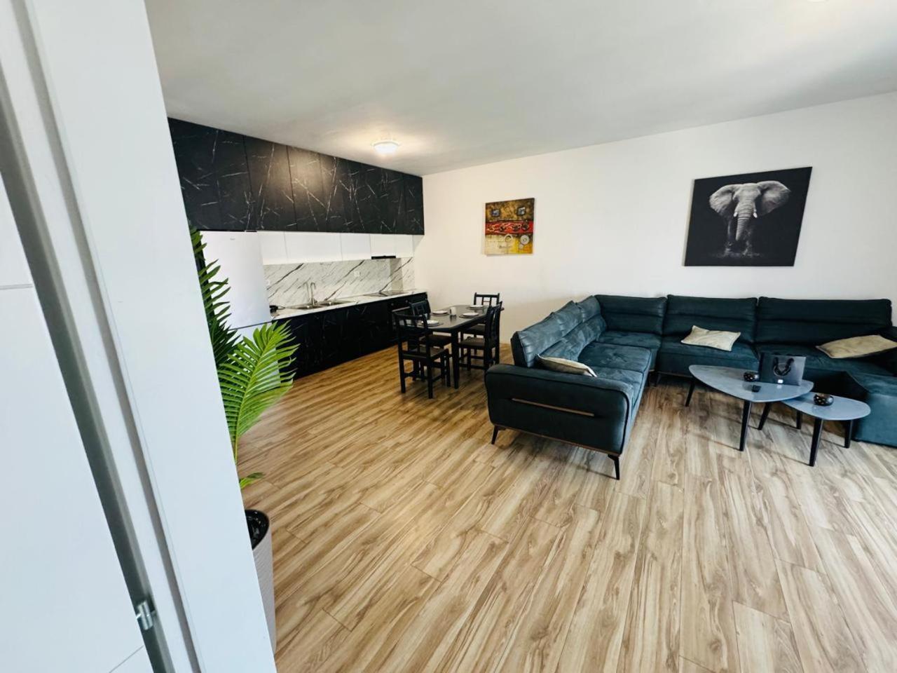 Apartamente Tirana Exterior foto